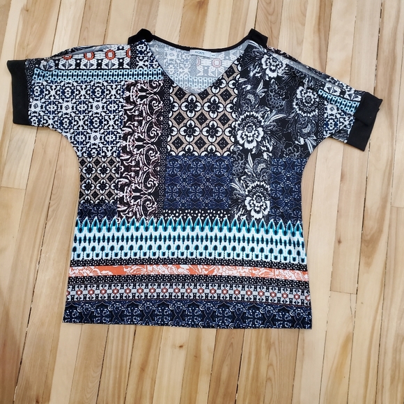 2/$15**Open Shoulder funky pattern shirt - Picture 1 of 5